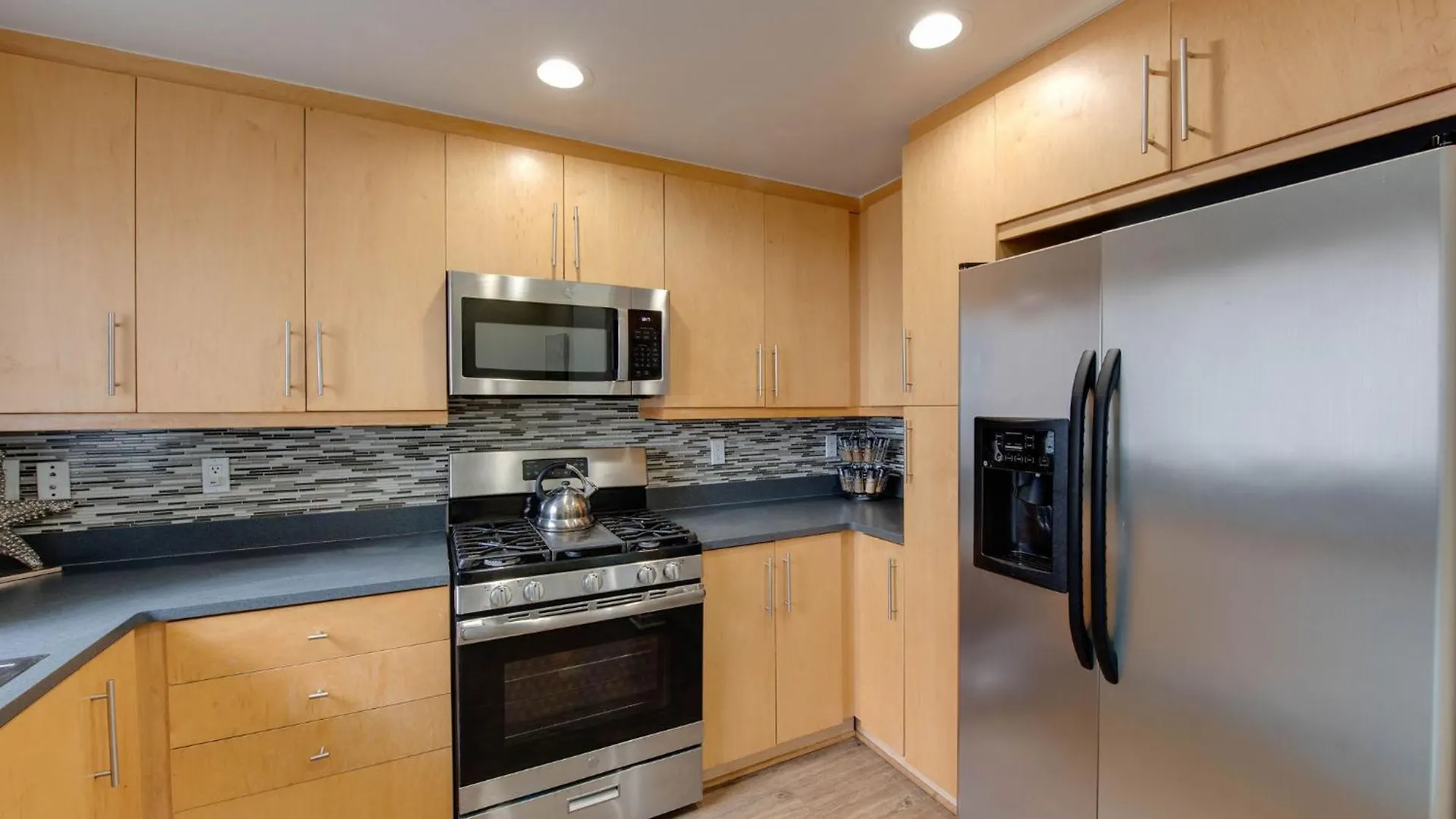 Sunny Condo W/ 2 Story Panoramic Ocean Views Los Angeles Apartment